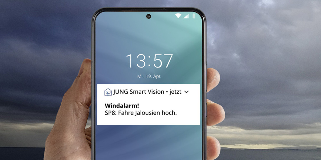 JUNG Smart Panel 8 bei Elektroplax in Laichingen